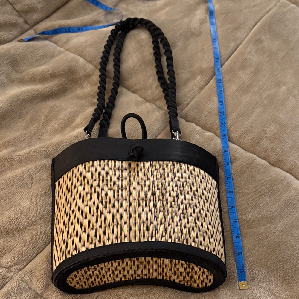 Elegant Black and Tan Woven Shoulder Bag